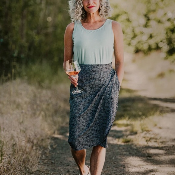 RIP SKIRT XXL Wrap Swim Cover Beach Geometric Black Pearl Batik Adjustable - Picture 2 of 14